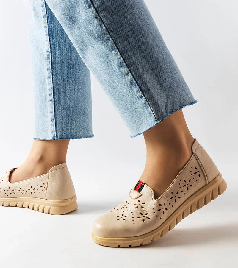 Jolis beige leichte Mokassins