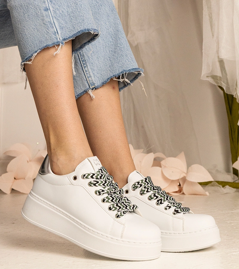 Weiße Damen-Sneaker mit massiver Schnürung Kessa