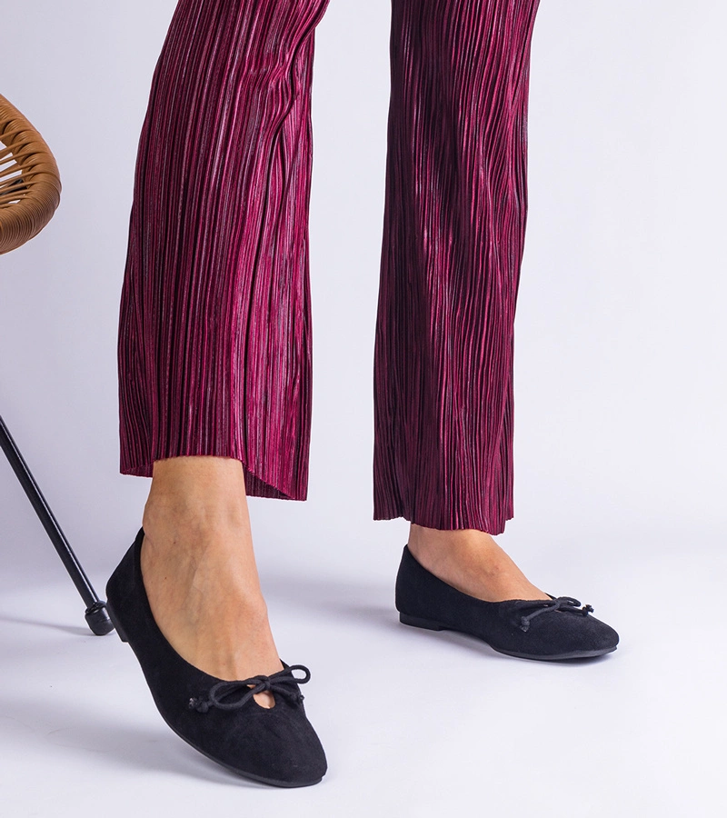 Schwarze Ballerinas mit Zierschleife Pollinos