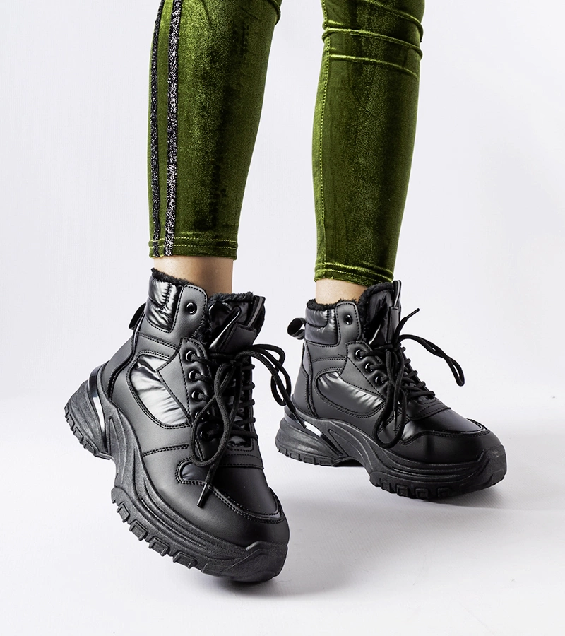 Schwarze gefütterte sportliche Winterstiefel Giacinto