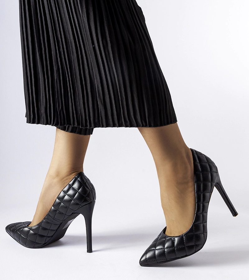 Schwarze gesteppte Valtina Stilettos