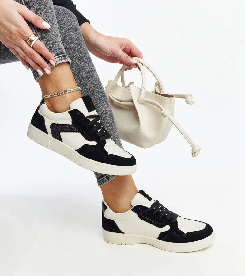 Schwarz-weiße Glitzer-Sneakers von Juwan