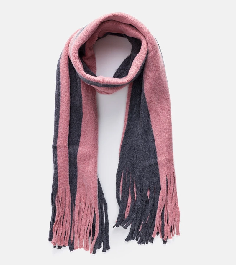 Rosa-grauer Schal mit Fransen von Lana
