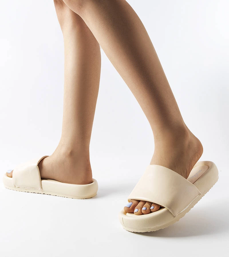 Beigefarbene Plateau-Sandalen von Franco