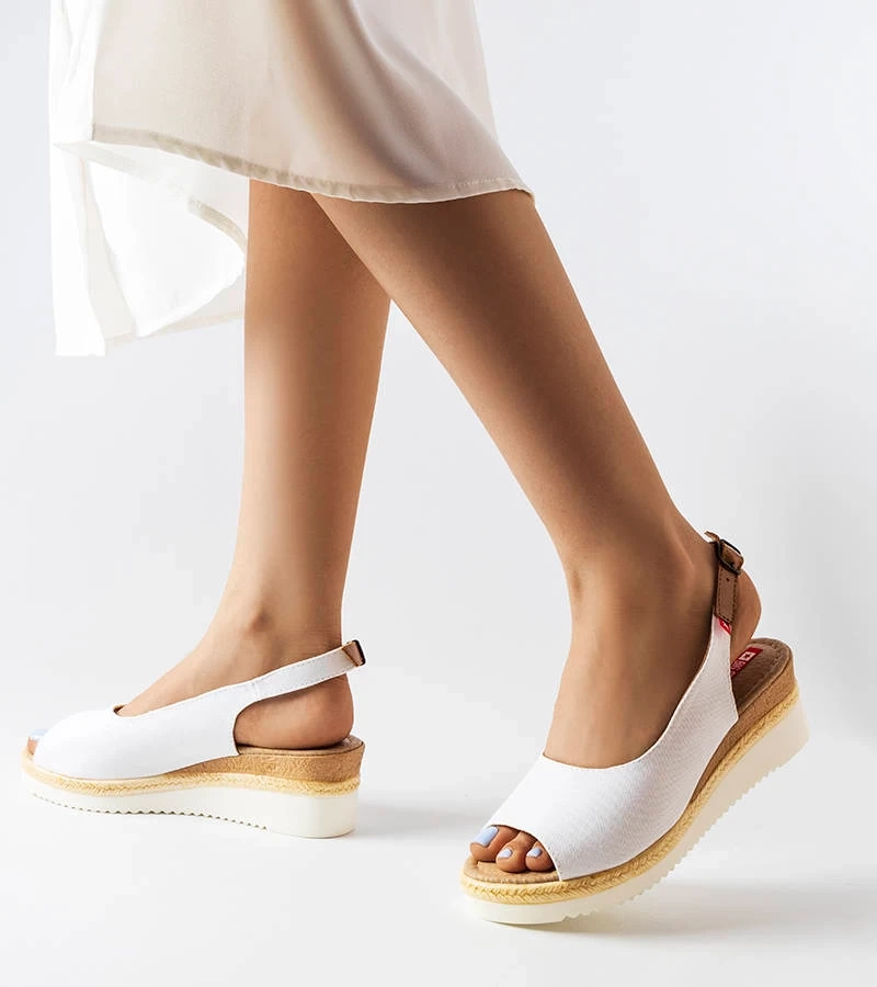 Weiße Keilabsatz-Sandalen Big Star JJ276047