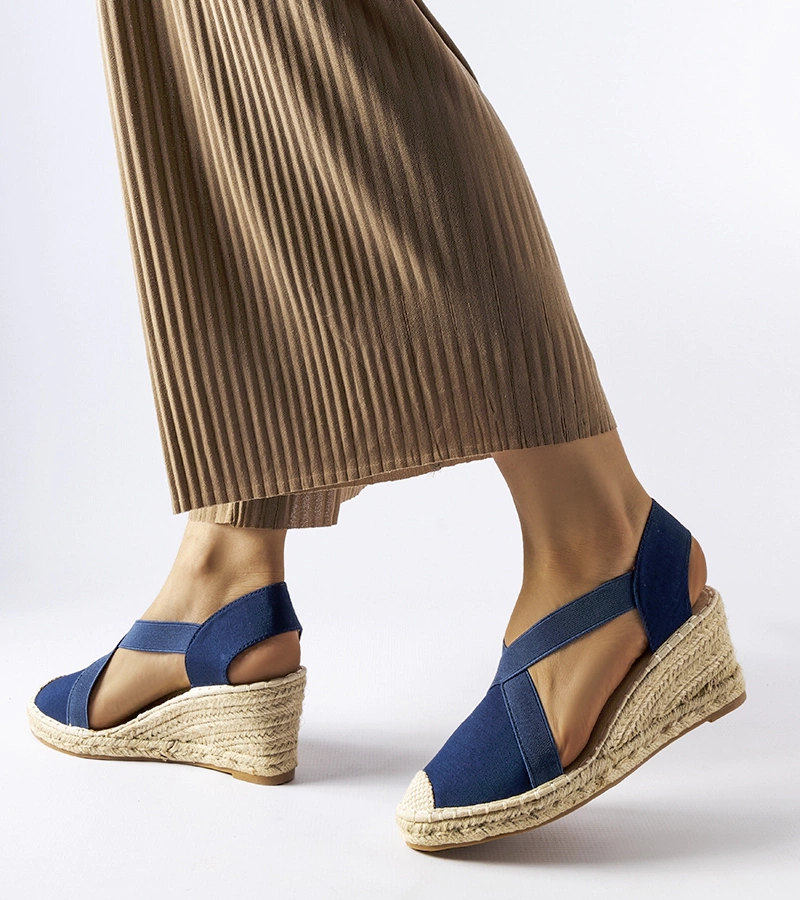 Żółte czółenka na słupku z motywem skóry wężą Dolores