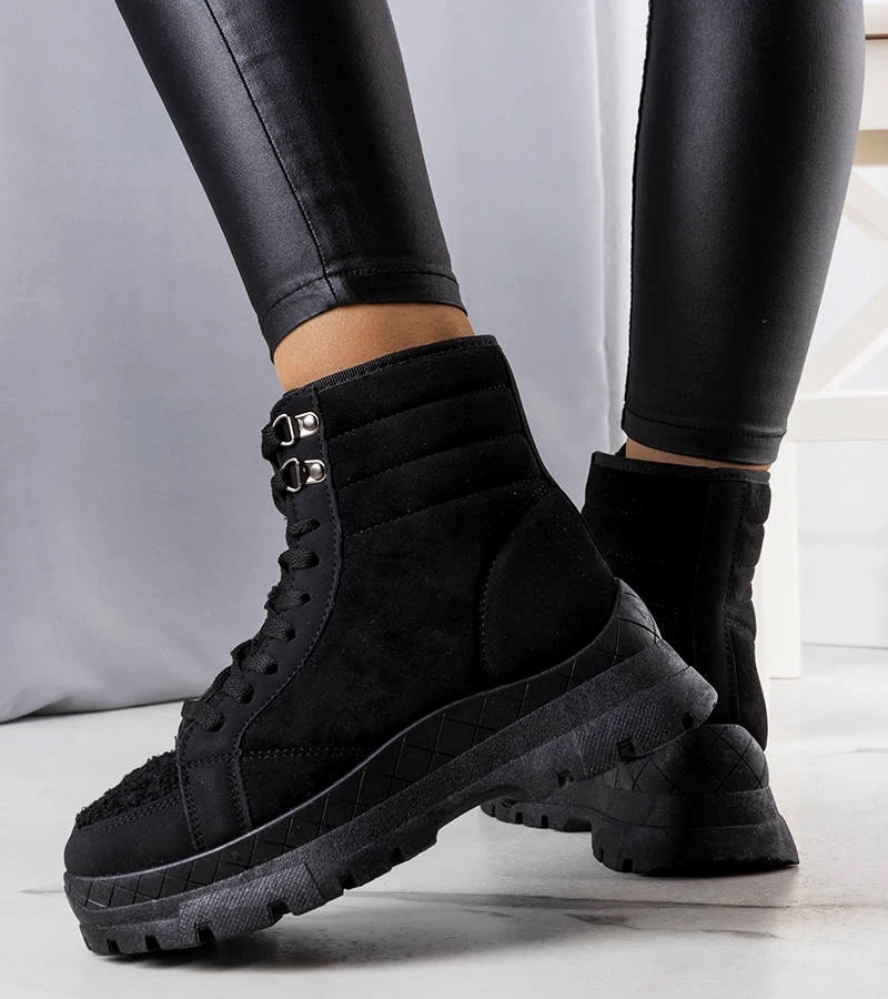 Schwarze gefütterte Isaias Stiefeletten