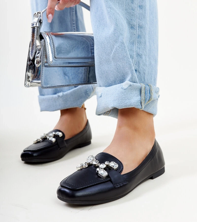 Schwarze Mokassins mit Zirkonia-Schnalle von Mali