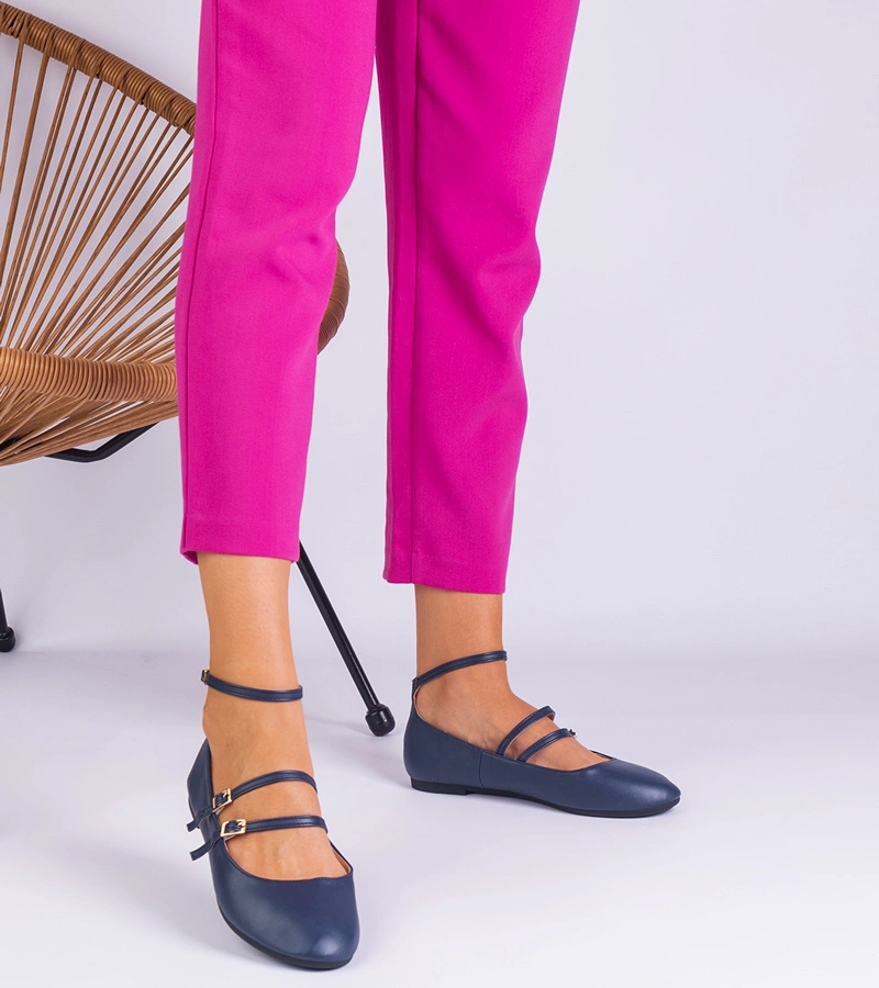 Dunkelblaue Ballerinas aus Kunstleder mit Schnallen Vitoldora