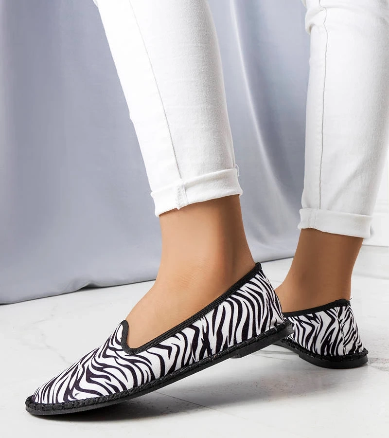 Ermengardi Ballerinas mit Tierdruck