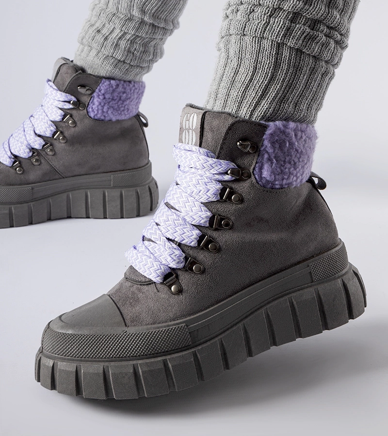 Graue Stiefeletten mit violetten Akzenten Roanoke