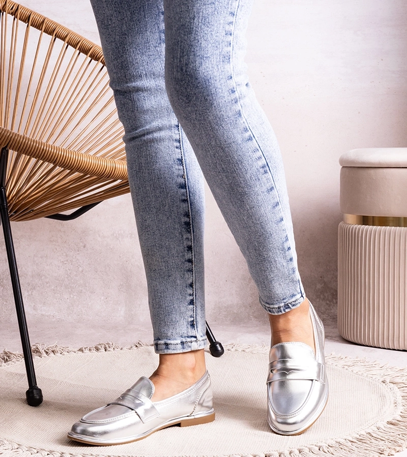 Silberne metallische Mokassins Palinka