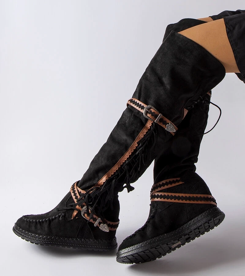 Schwarze Keilabsatz-Stiefel Novella