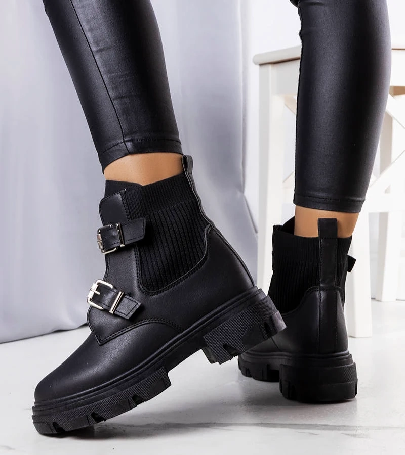 Schwarze Stiefeletten Isamba