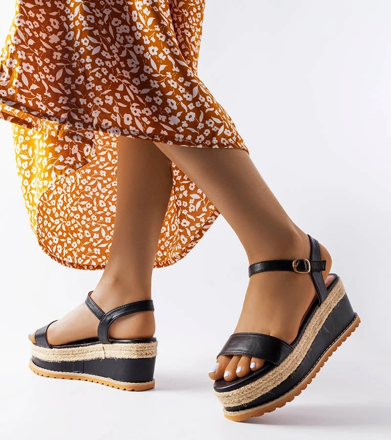 Schwarze Access Plateau-Sandalen