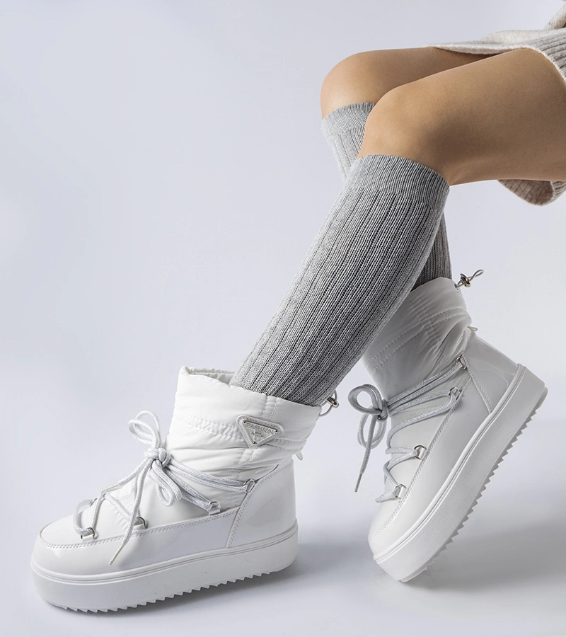 Weiße gefütterte Schneestiefel mit Gummizug Oslavia