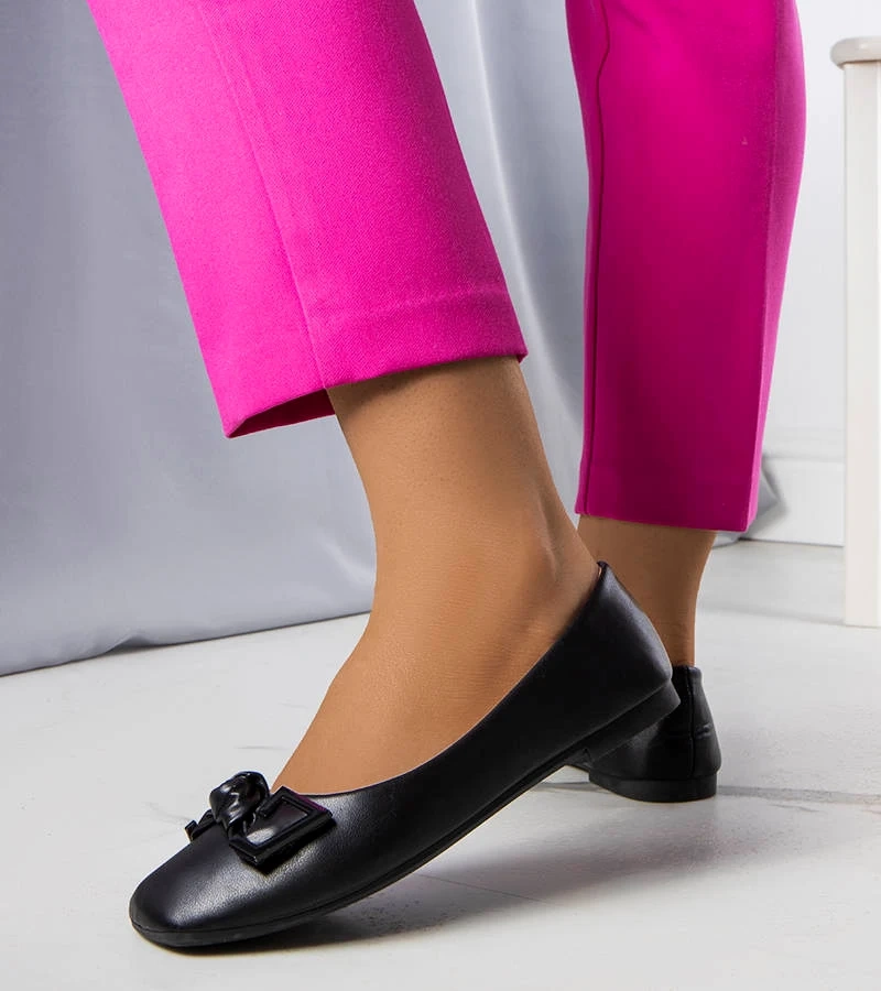 Schwarze Ballerinas mit Schleife von Tabitha