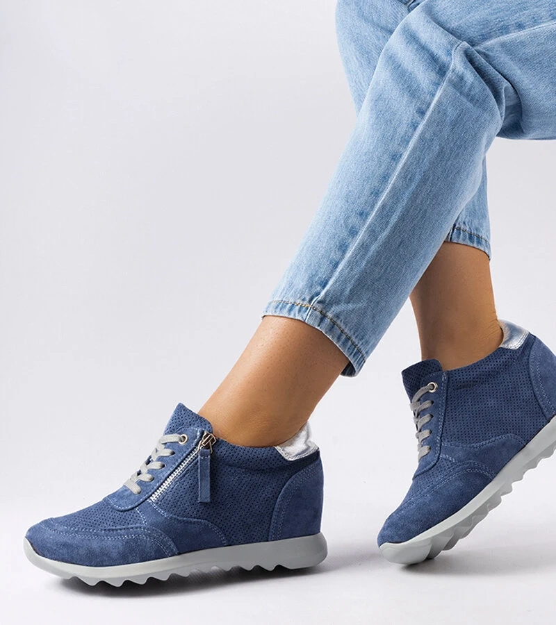 Blaue Wildleder Keilabsatz Sneakers von Raite