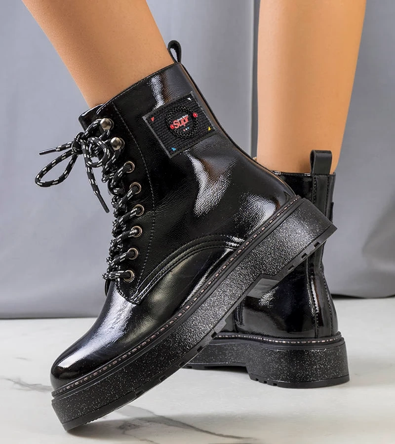 Schwarze lackierte Trapper-Schuhe von Firenz