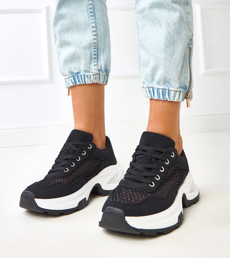 Schwarze Plateausneaker mit Strass Inga