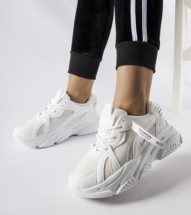 Weiße Sneakers mit dicker Sohle von Fida