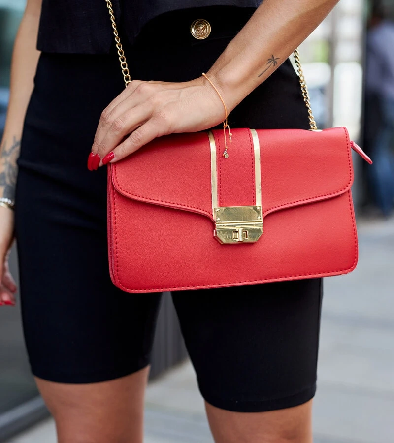 Rote Schultertasche mit Kette von Elmia