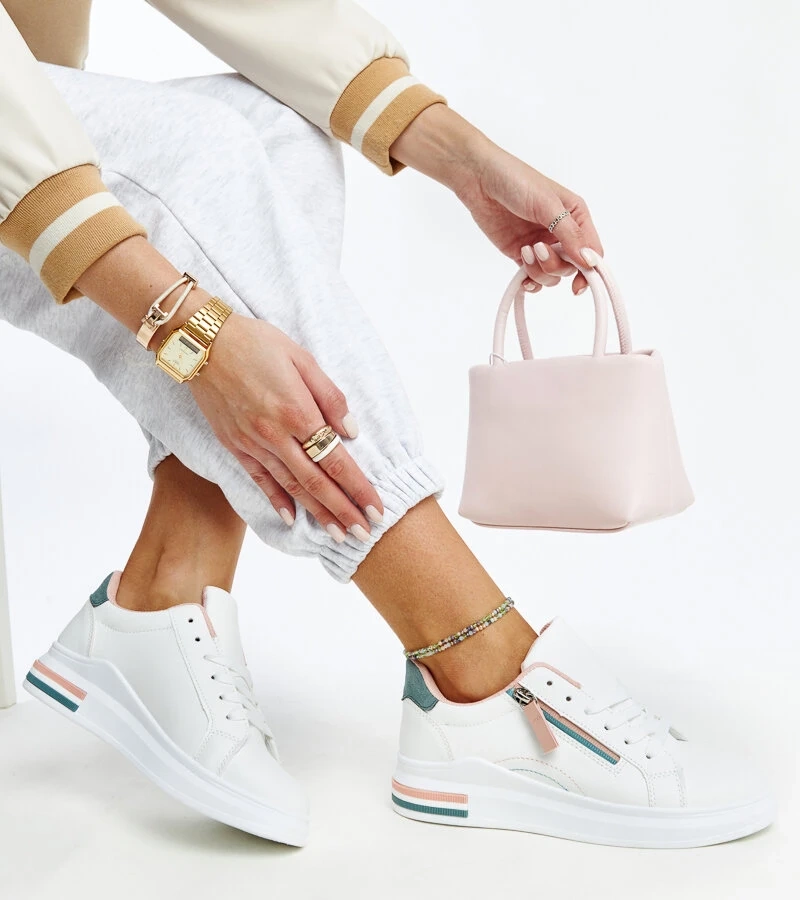 Weiße Sneakers mit bunten Einsätzen von Anaunia