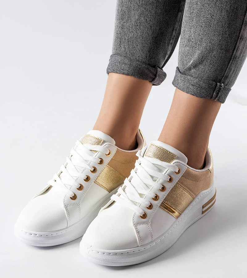 Weiße Sneakers mit beige Einsätzen von Deans