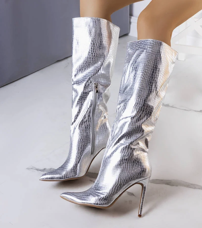 Silberne Stiletto-Stiefel Dinami