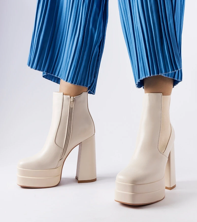 Beige Stiefeletten mit hohem Absatz Copertino