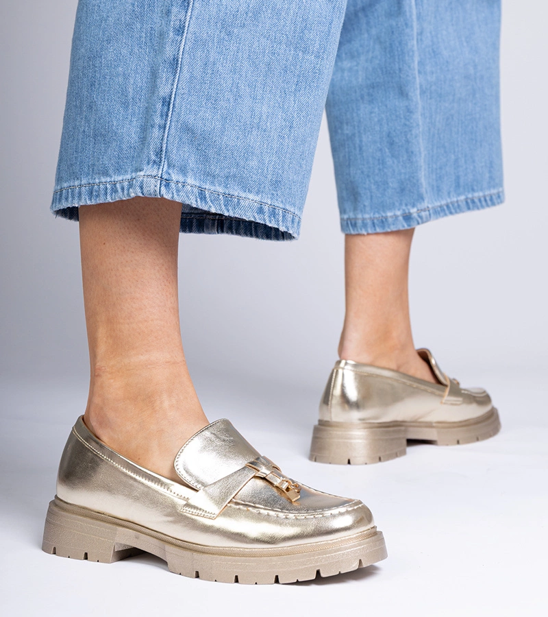 Goldene elegante Mokassins aus Kunstleder mit Verzierung Marsella