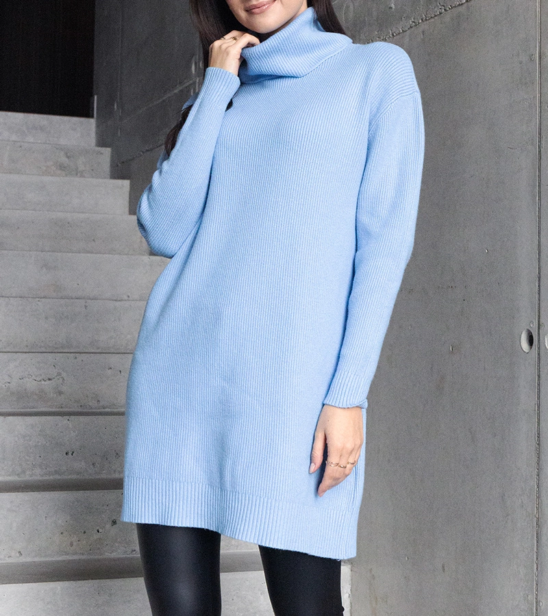 Langer blauer weicher Rollkragenpullover Kali