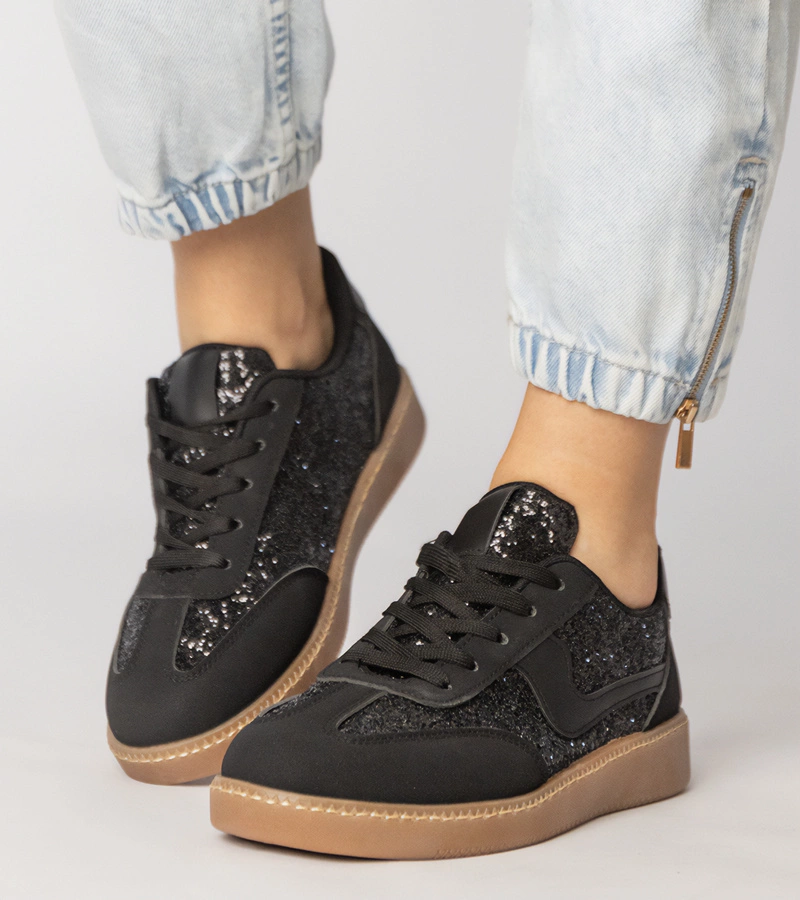 Schwarze Damen-Sneaker verziert mit Glitzer Likana