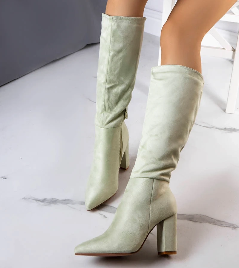 Grüne, gefütterte Stiefel mit Absatz von Narcis