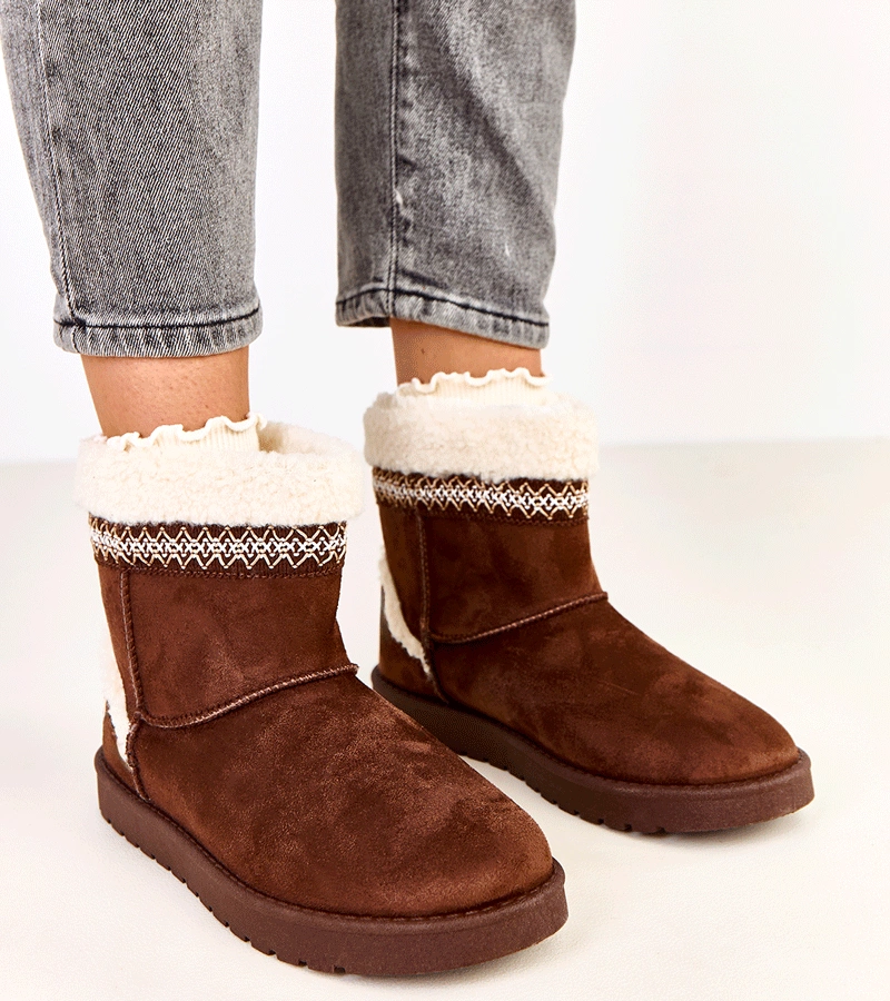 Braune niedrige Schneestiefel verziert mit Stickerei Sensila