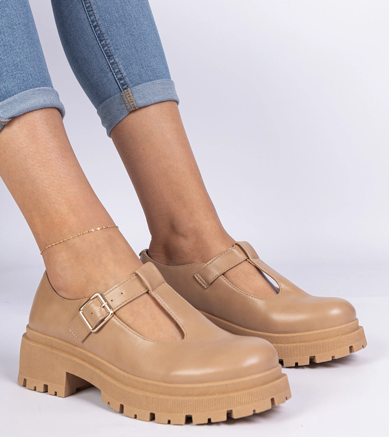 Braune Plateauschuhe aus Kunstleder Belever