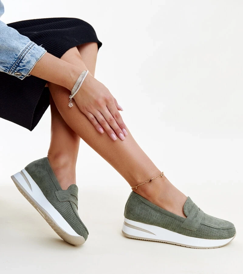 Grüne perforierte Halbschuhe Muna