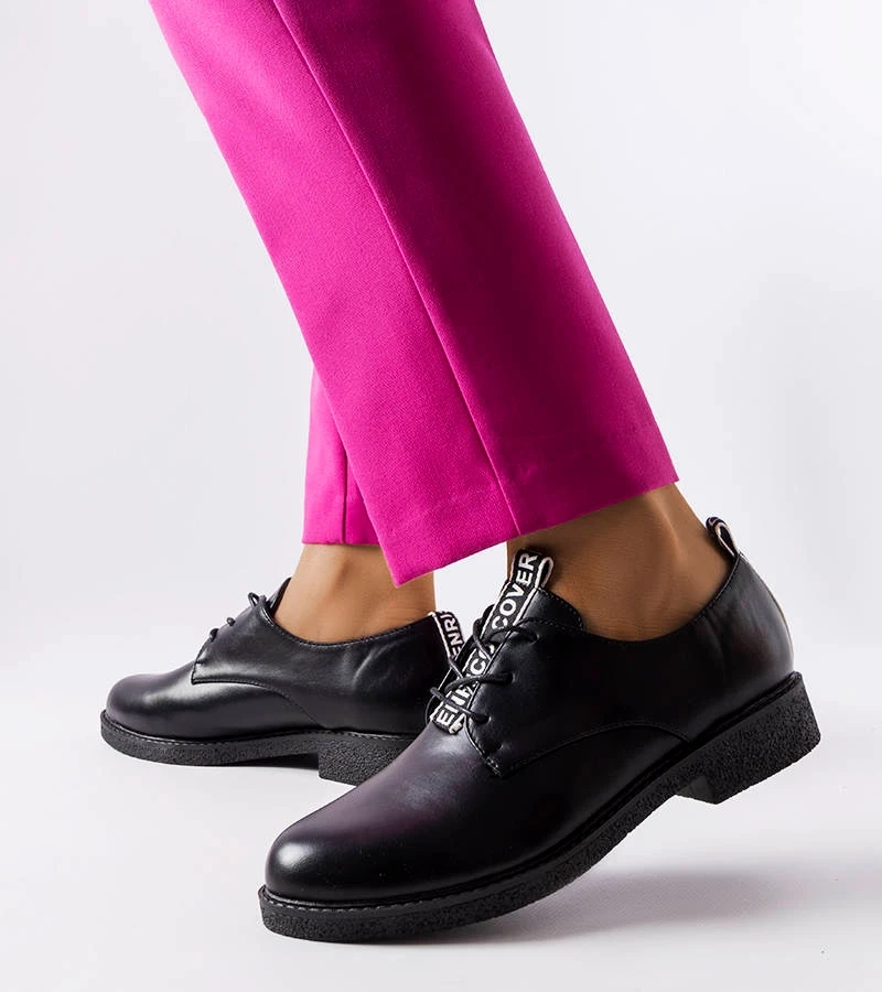 Schwarze geschnürte Halbschuhe Edmonton