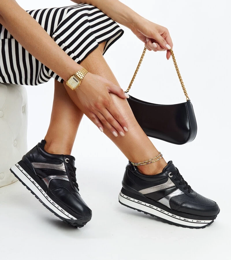 Schwarze Mehari-Sneakers mit hoher Sohle