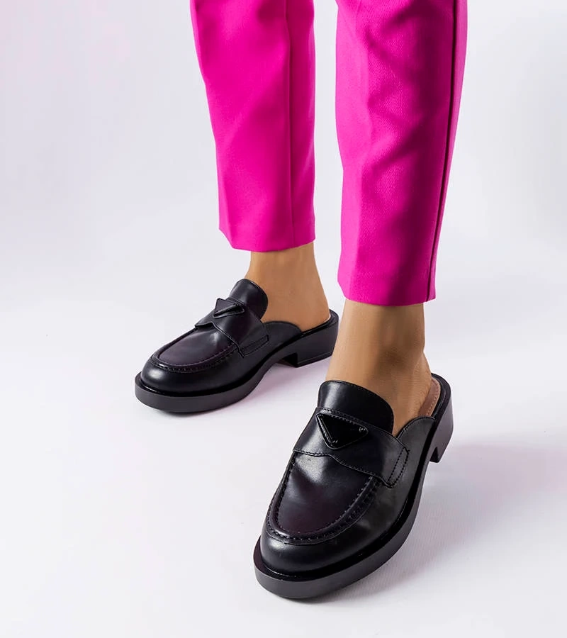 Schwarze Berkshire Sandalen mit geschlossener Spitze