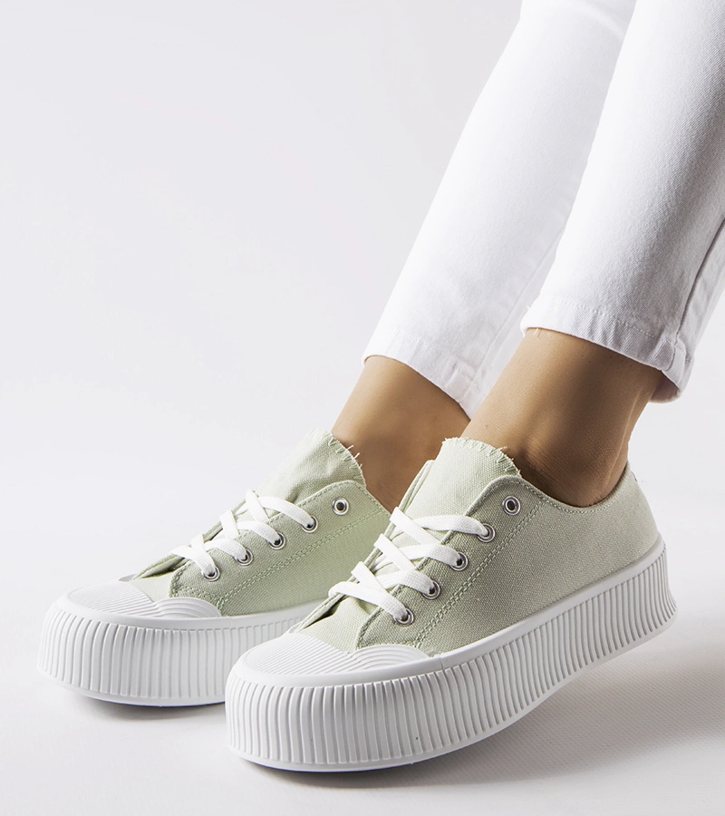 Grüne Turnschuhe mit dicker Plattform von Fortunata