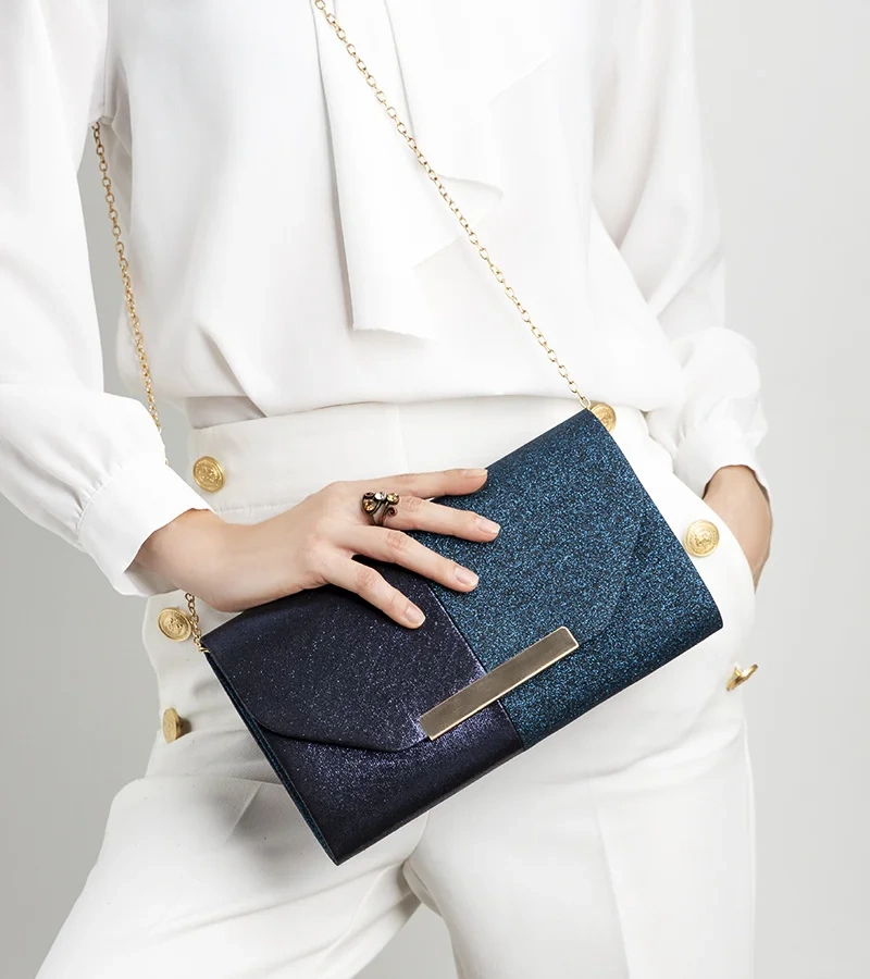 Blaue Kadiev Umschlagtasche