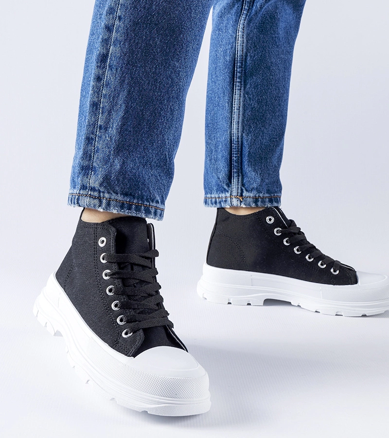 Schwarze hohe Sneakers von Herndon