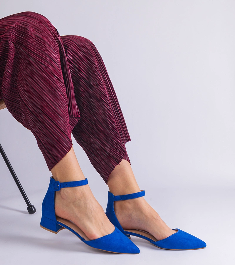 Blaue Pumps mit niedrigem Blockabsatz Elison