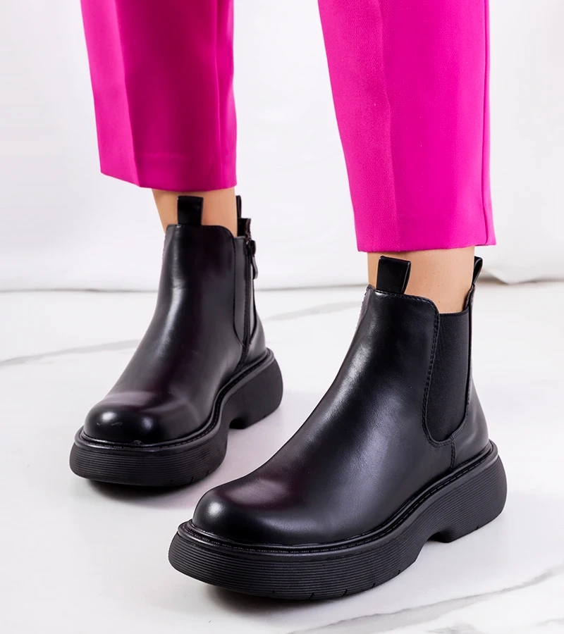 Schwarze Cromer Stiefel im Stil von Doc Martens