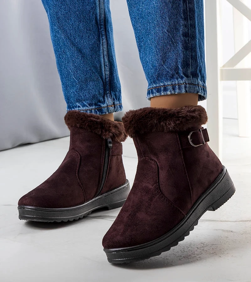 Braune, gefütterte Schneestiefel mit Fell von Julius