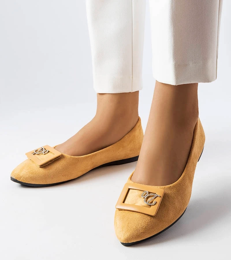 Beigefarbene Ballerinas, verziert mit Fleming Zirkonia