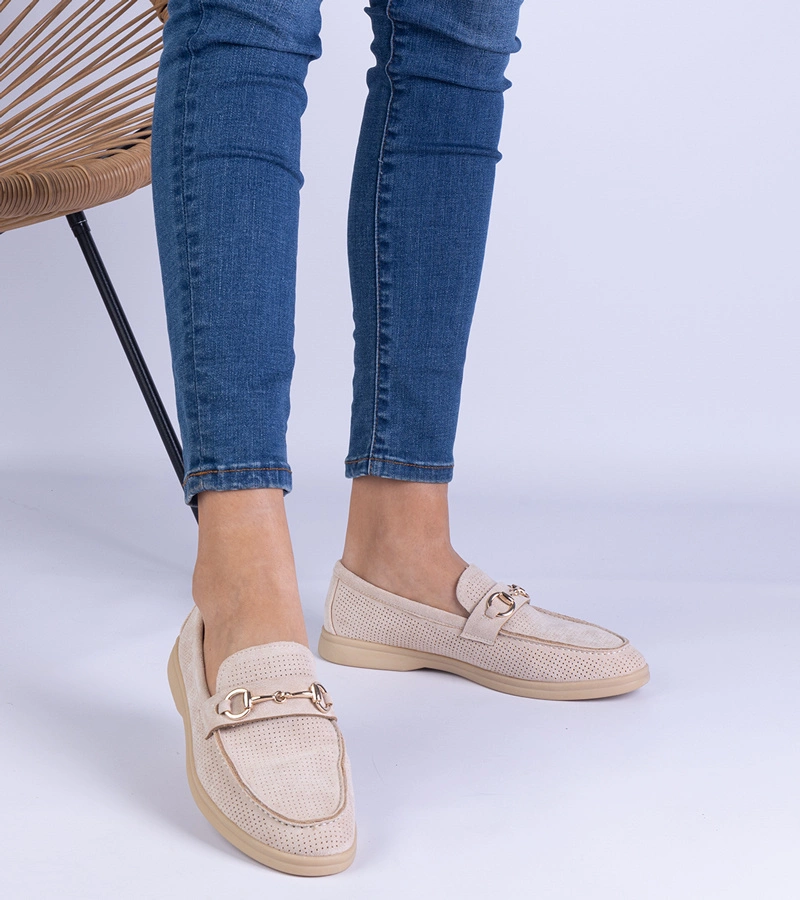Beige Loafer aus Öko-Wildleder mit goldener Verzierung Marusso