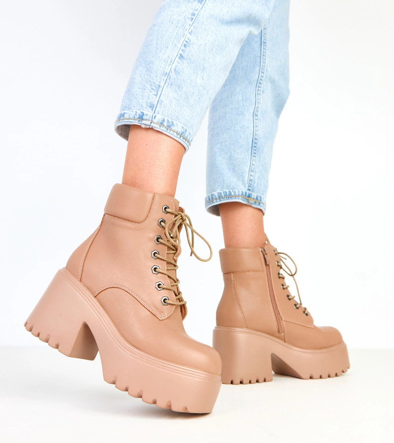 Beige Stiefeletten mit massivem Absatz und Plateau Janja