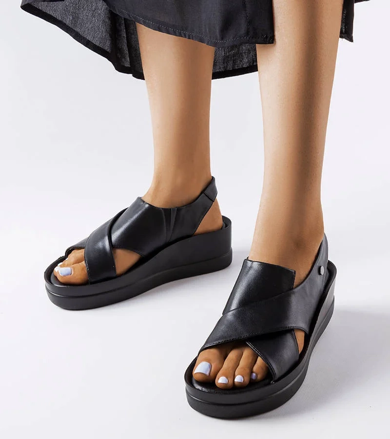 Żółte czółenka na słupku z motywem skóry wężą Dolores